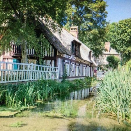 Le Clos-Masure De Beatrice Montreuil-en-Caux Exterior foto