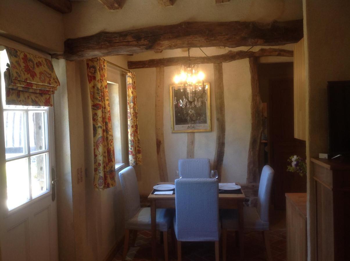 Le Clos-Masure De Beatrice Montreuil-en-Caux Exterior foto
